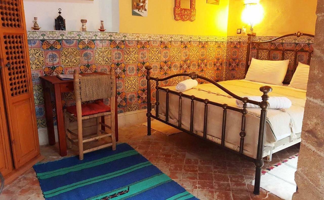 サフィ リヤド ル シュヴァル ブラン Bed & Breakfast エクステリア 写真